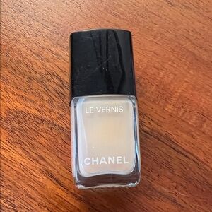 Chanel Blanc White nail polish